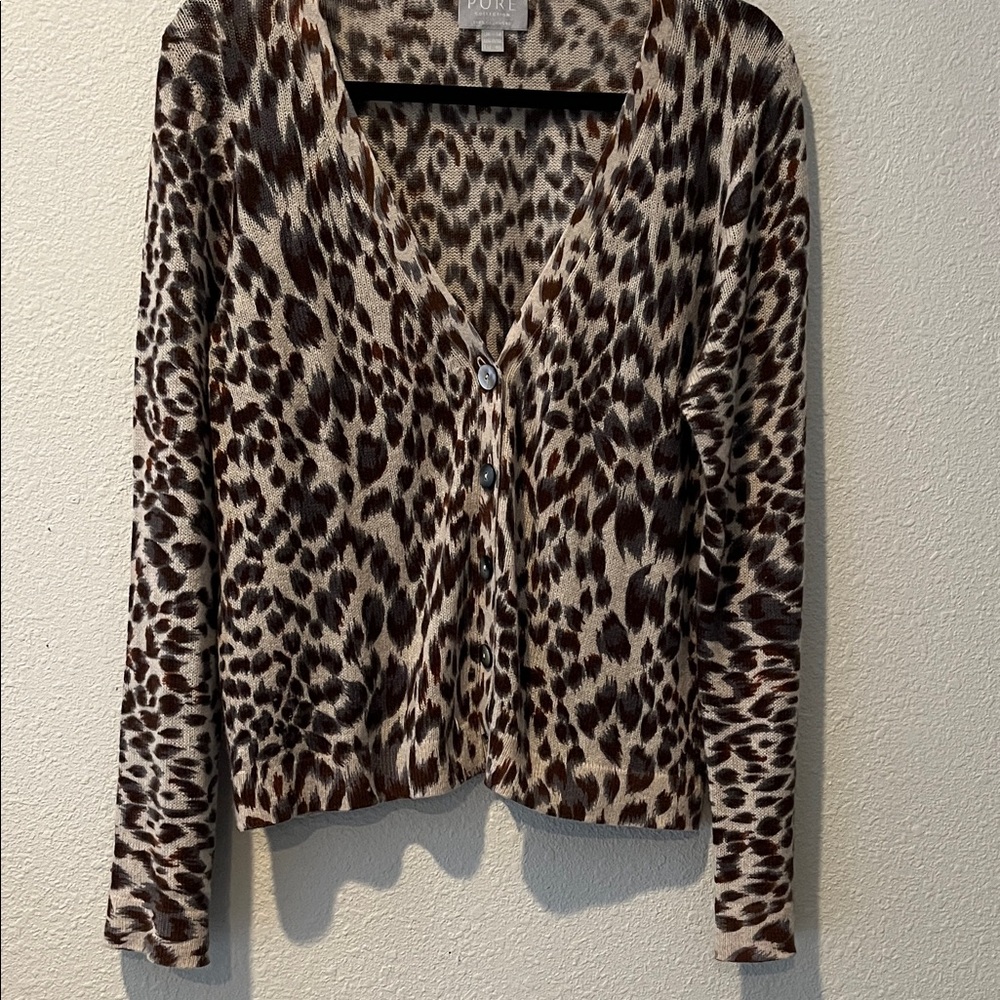 Cashmere Pure Collection Animal Print Cardigan Sweater
100% Cashmere 
Sz 10